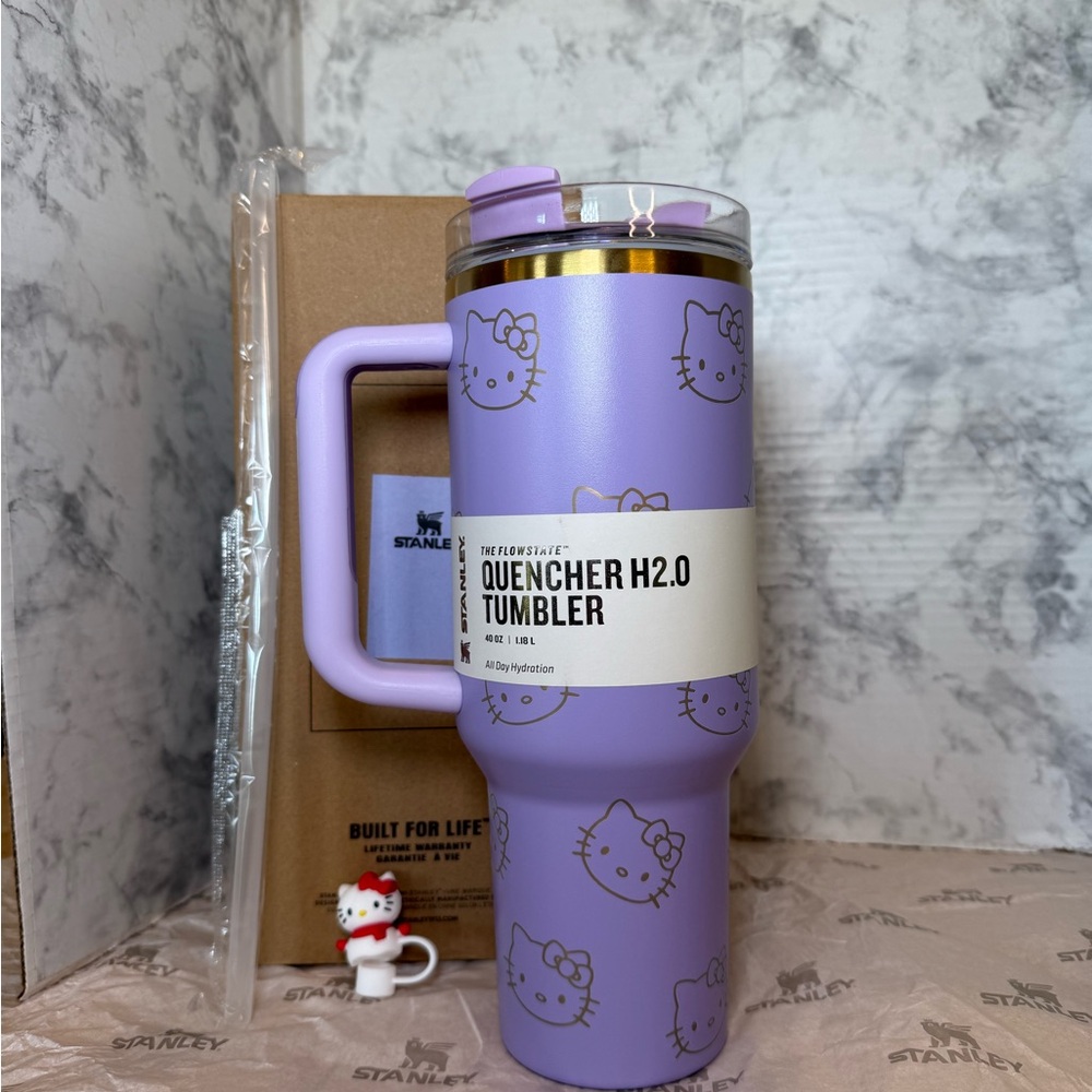 🪻STANLEY x Hello Kitty🪻Lavender 40 oz Quencher Tumbler